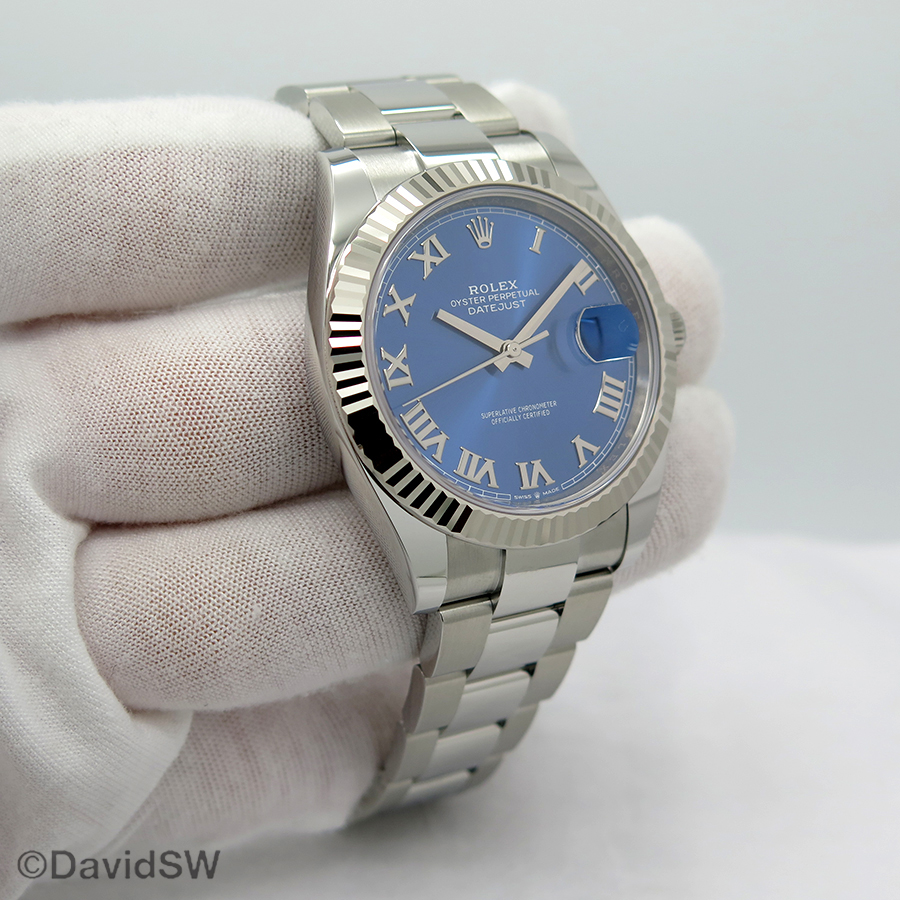 126334 blue roman